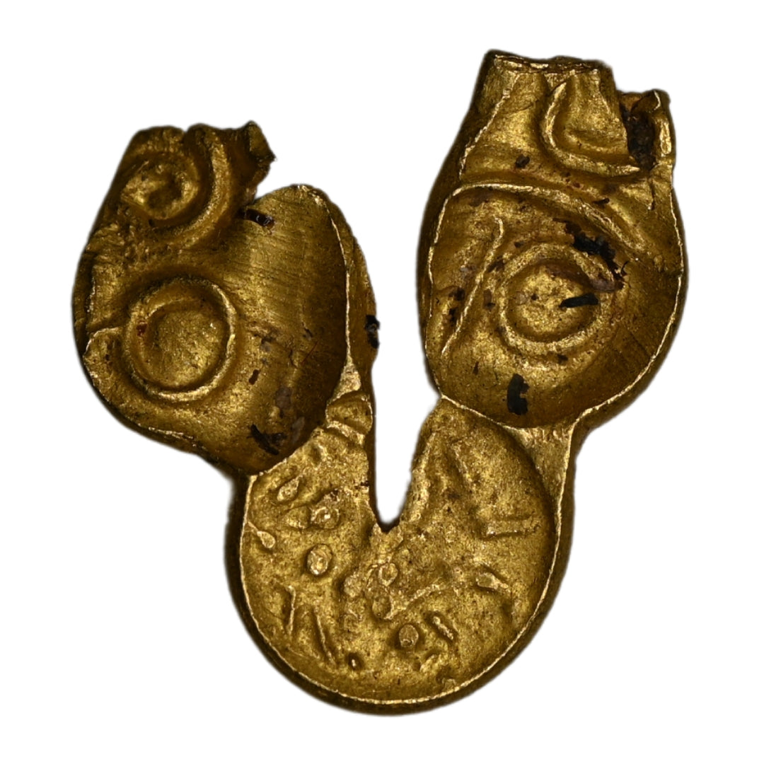 Shilaharas of Kolhapur (Feudatories of Chalukyas of Kalyana) Gold 'U Shaped' Fanam