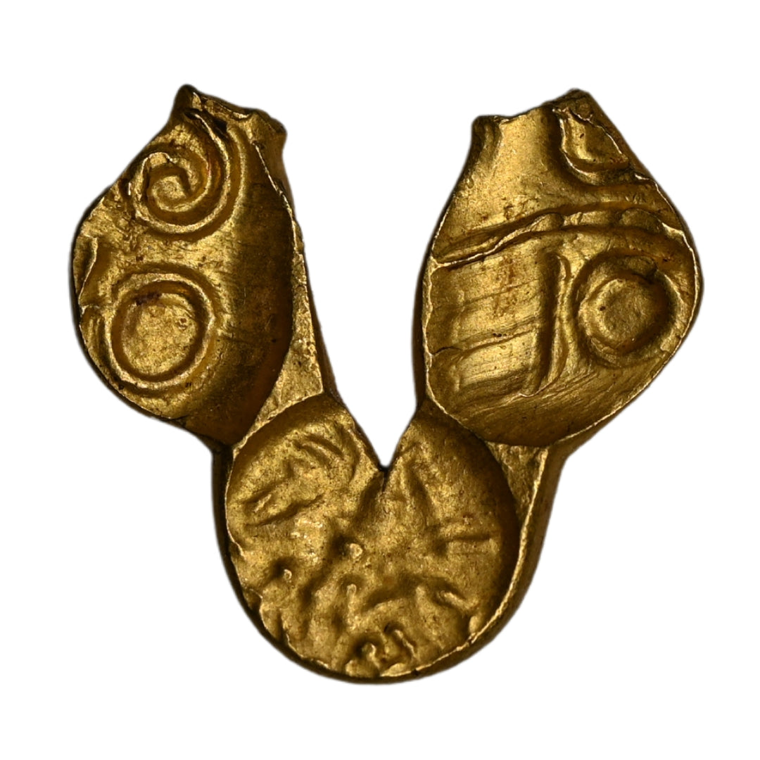 Shilaharas of Kolhapur (Feudatories of Chalukyas of Kalyana) Gold 'U Shaped' Fanam